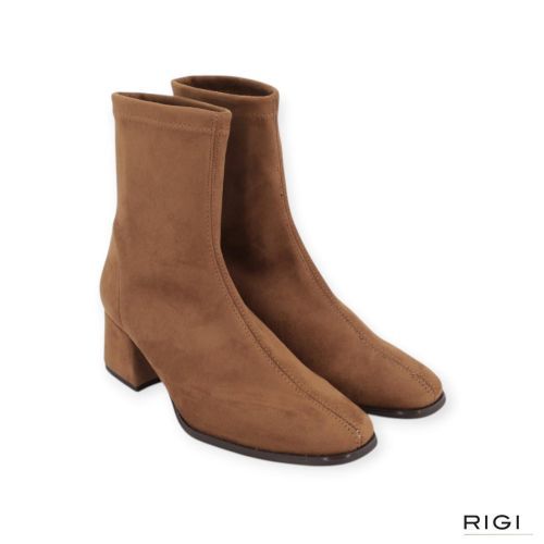 Miss Elastic 75311 dames enkellaars in cognac strech suede leer. Miss Elastic 75311 dames enkellaars in cognac strech suede leer.