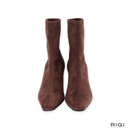 Miss Elastic 75357 dames enkellaars in bruin strech suede leer. Miss Elastic 75357 dames enkellaars in bruin strech suede leer.