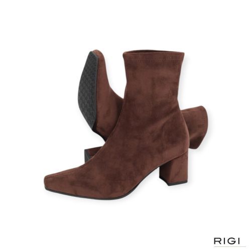 Miss Elastic 75357 dames enkellaars in bruin strech suede leer. Miss Elastic 75357 dames enkellaars in bruin strech suede leer.