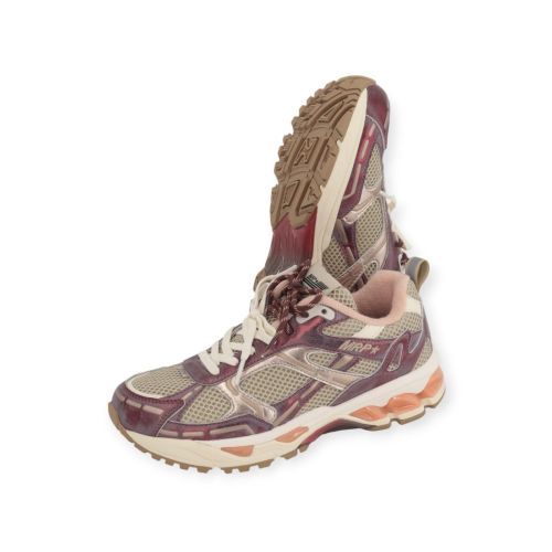 MRP Star Melrose V.5 sneaker in zilver met paars shining leer. MRP Star Melrose V.5 sneaker in zilver met paars shining leer.