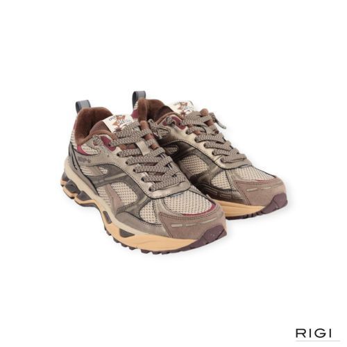 MRP Melrose V.59 sneaker in beige suède met zilver, lila metallic en mesh voor dames. MRP Melrose V.59 sneaker in beige suède met zilver, lila metallic en mesh voor dames.