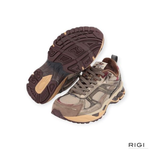 MRP Melrose V.59 sneaker in beige suède met zilver, lila metallic en mesh voor dames. MRP Melrose V.59 sneaker in beige suède met zilver, lila metallic en mesh voor dames.