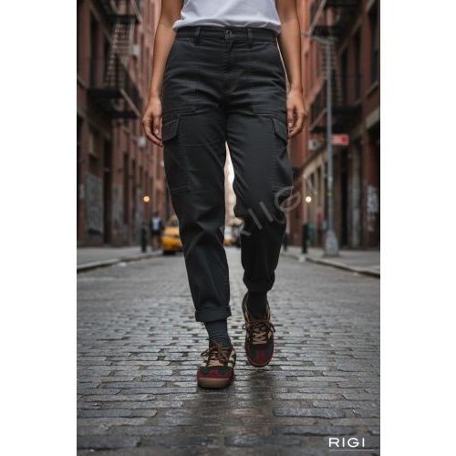 MRP Utah V24 sneaker in bordeaux suède met groen voor dames. MRP Utah V24 sneaker in bordeaux suède met groen voor dames.