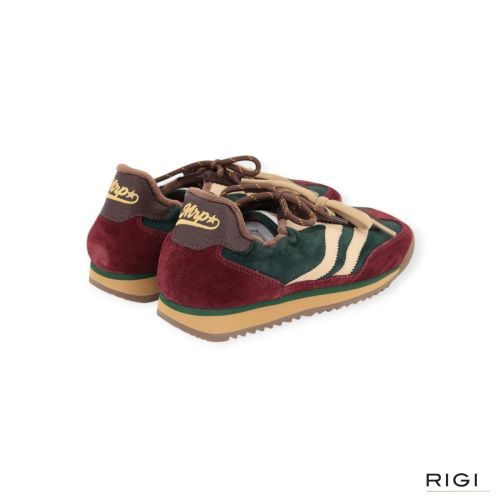 MRP Utah V24 sneaker in bordeaux suède met groen voor dames. MRP Utah V24 sneaker in bordeaux suède met groen voor dames.