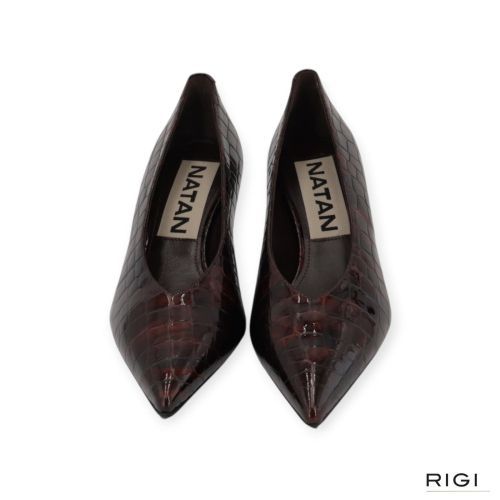 Natan N10055 pump in bruin crocco voor dames. Natan N10055 pump in bruin crocco voor dames.