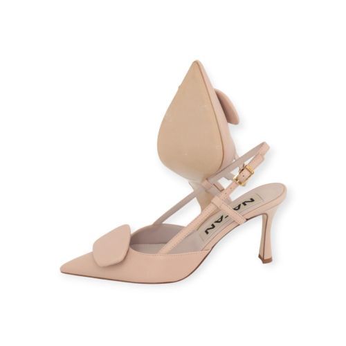 Natan Dunia pump in nude leer voor dames.