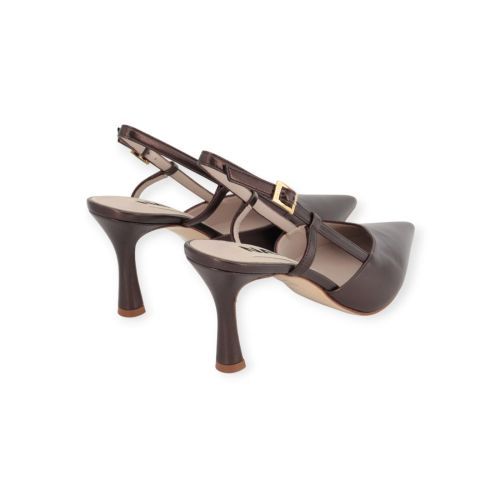 Natan N4107 pump in bruin shining leer voor dames. Natan N4107 pump in bruin shining leer voor dames.