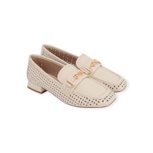 Nathan-Baume dames mocassin in off wit leer.