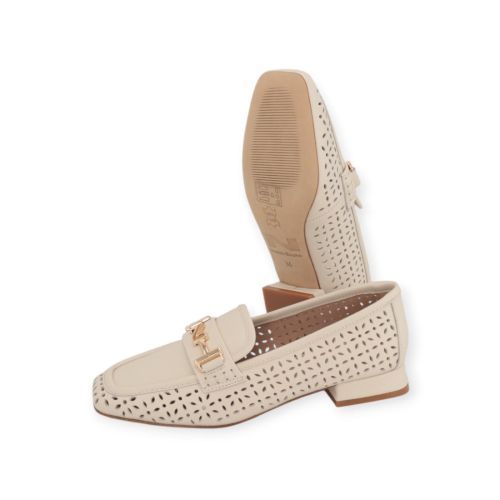 Nathan-Baume dames mocassin in off wit leer.