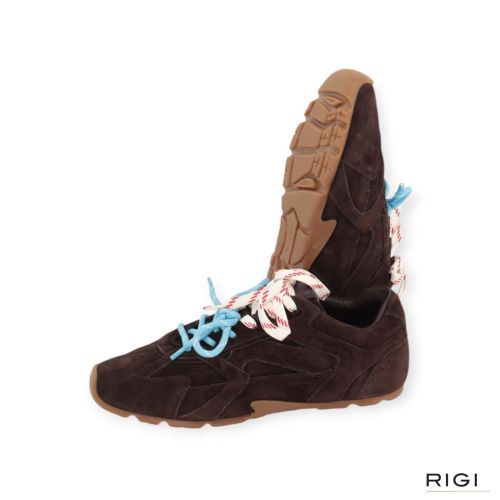 Nokwol Atlas sneaker in bruin suède voor dames. Nokwol Atlas sneaker in bruin suède voor dames.