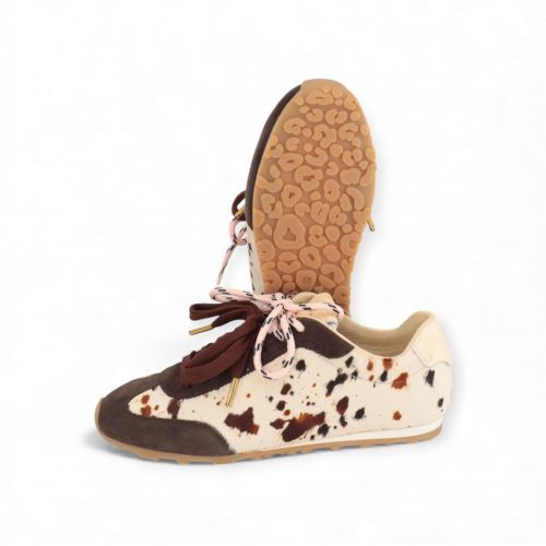 Nubikk Billy Lou dames sneaker in koe print. Nubikk Billy Lou dames sneaker in koe print.