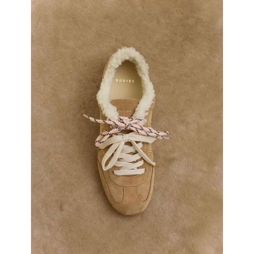Nubikk Billy Lou Fur dames sneaker zand kleur.
