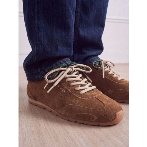 Nubikk Billy Lou II sneaker voor dames in cognac suède. Nubikk Billy Lou II sneaker voor dames in cognac suède.