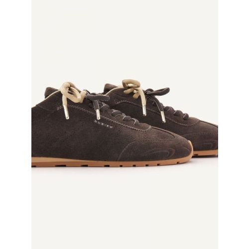 Nubikk Billy Lou II sneaker voor dames in grijs suède. Nubikk Billy Lou II sneaker voor dames in grijs suède.