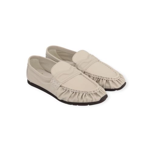 Nubikk Riley Mio mocassin in offwit leer voor dames. Nubikk Riley Mio mocassin in offwit leer voor dames.
