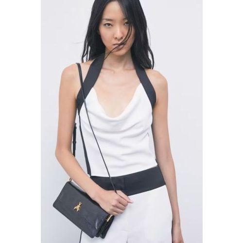 Patrizia Pepe Borsa Bag 8B0131/L0008-K507 in zwart crinkle black voor dames. 