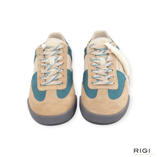 PS Paul Smith Dover sneaker in zand suède, blauw nubuck met offwit leer voor heren. PS Paul Smith Dover sneaker in zand suède, blauw nubuck met offwit leer voor heren.