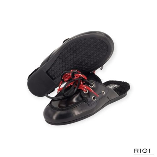 Pavement Yasma Lace Fur slipper in zwart leer voor dames.