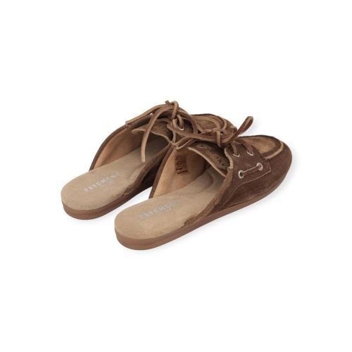 Pavement Yasma boatloafer muil, slipper in bruin suède voor dames. Pavement Yasma boatloafer muil, slipper in bruin suède voor dames.