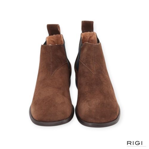 Pavement Pazana enkellaars in bruin suède voor dames. Pavement Pazana enkellaars in bruin suède voor dames.