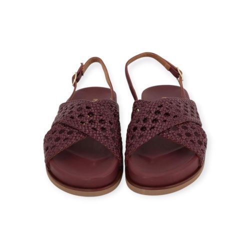 Pedro Miralles dames sandaal in het bordeaux tresse leer.