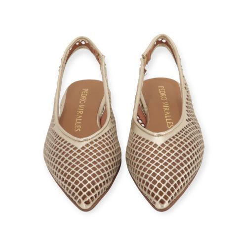 Pedro Miralles dames ballerina in goud leer slingback. Pedro Miralles dames ballerina in goud leer slingback.