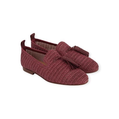 Pedro Miralles dames mocassin in bordeaux raffia. Pedro Miralles dames mocassin in bordeaux raffia.