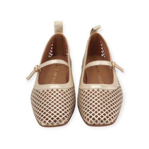 Pedro Miralles ballerina in goud perforée leer voor dames.