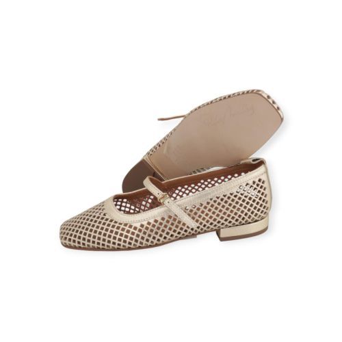 Pedro Miralles ballerina in goud perforée leer voor dames.