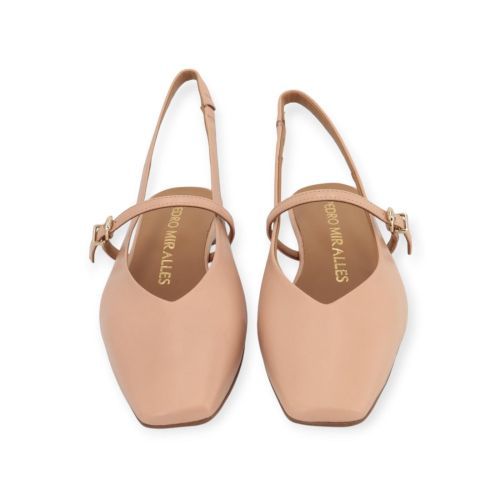 Pedro Miralles ballerina in nude leer voor dames. Pedro Miralles ballerina in nude leer voor dames.