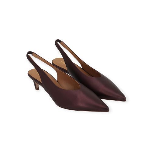 Pedro Miralles pump in bruin shining leer. Pedro Miralles pump in bruin shining leer.