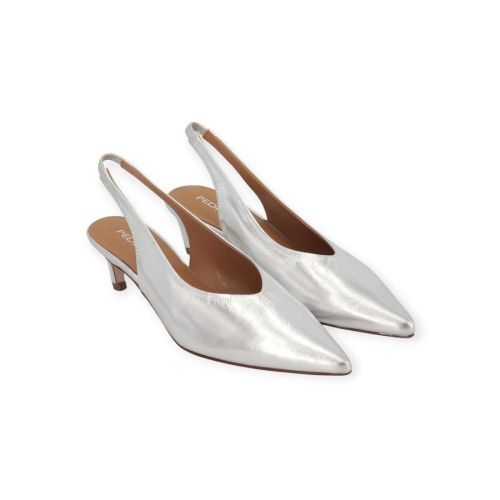 Pedro Miralles pump in zilver shining leer. Pedro Miralles pump in zilver shining leer.