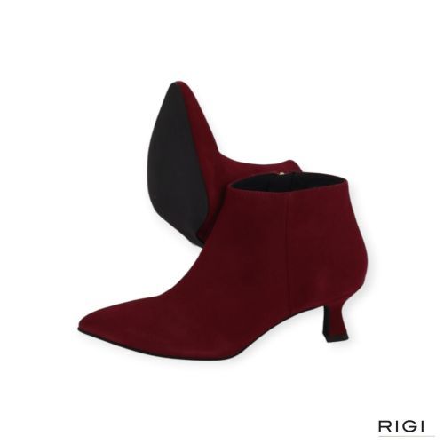 Pedro Miralles 24397 dames enkellaars in het bordeaux suede op hak. Pedro Miralles 24397 dames enkellaars in het bordeaux suede op hak.