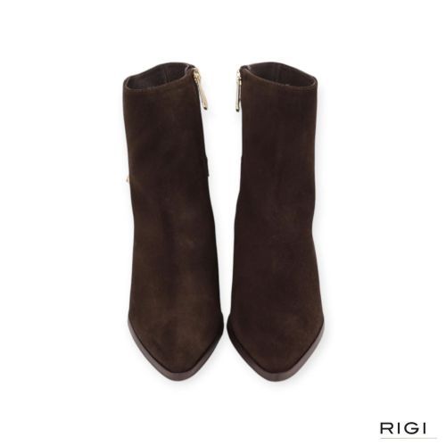 Pedro Miralles dames enkellaars in bruin suede leer op hak. Pedro Miralles dames enkellaars in bruin suede leer op hak.