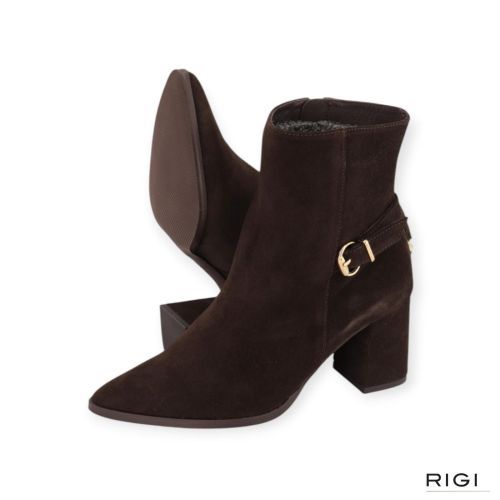 Pedro Miralles dames enkellaars in bruin suede leer op hak. Pedro Miralles dames enkellaars in bruin suede leer op hak.