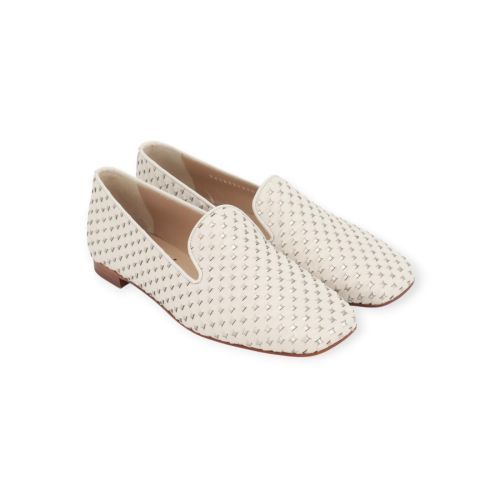 Pertini mocassin in geweven / tressé offwit leer met zilver voor dames. 