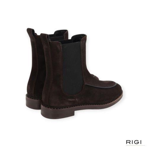 Pertini 262W33259D1 enkellaars in bruin suède voor dames. Pertini 262W33259D1 enkellaars in bruin suède voor dames.