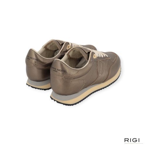Philippe Model BLVILLE BVLD M003 sneaker in kaki metallic voor dames. 