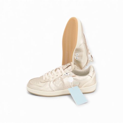 Philippe Model PGAL Low dames sneaker in goud. Philippe Model PGAL Low dames sneaker in goud.