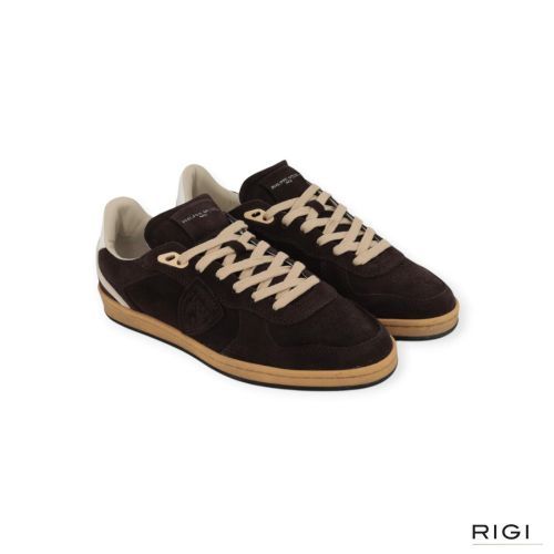 Philippe Model PGAL PGLU D004 sneaker in bruin suède voor heren. Philippe Model PGAL PGLU D004 sneaker in bruin suède voor heren.