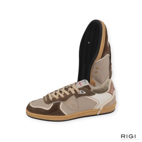 Philippe Model PGAL PGLU VXE4 sneaker in licht bruin suède met beige leer voor heren. 