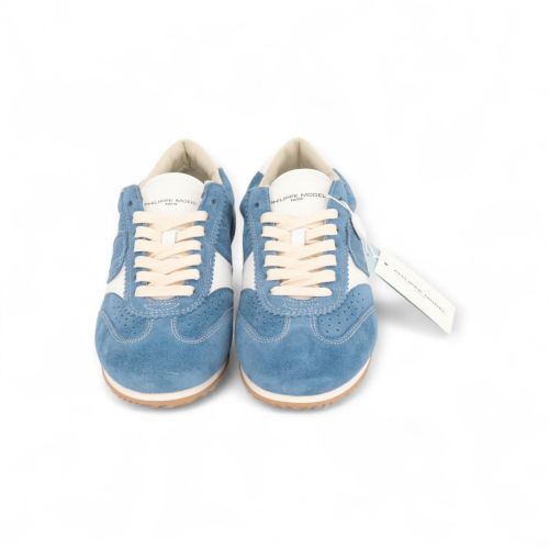 Philippe Model Planche Low dames sneaker licht blauw-jeans. Philippe Model Planche Low dames sneaker licht blauw-jeans.