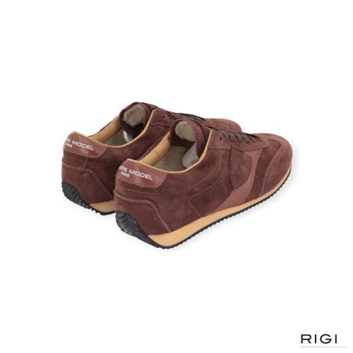 Philippe Model Planche PNLD D015 sneaker voor dames in bruin suède. Philippe Model Planche PNLD D015 sneaker voor dames in bruin suède.