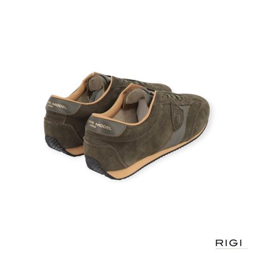Philippe Model Planche PNLU D012 sneaker voor heren in groen suède. Philippe Model Planche PNLU D012 sneaker voor heren in groen suède.