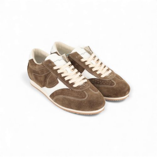 Philippe Model Planche Low heren sneaker in kaki suede. Philippe Model Planche Low heren sneaker in kaki suede.