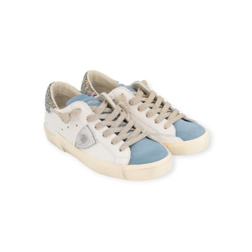 Philippe Model PRSX LOW sneaker in wit met lichtblauw voor dames.