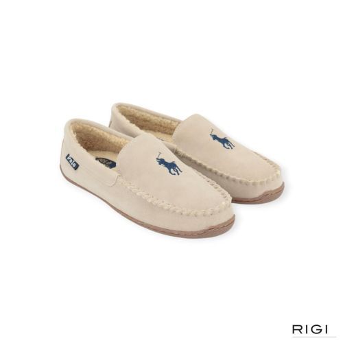Polo Ralph Lauren Brenan pantoffel voor heren in beige suède. Polo Ralph Lauren Brenan pantoffel voor heren in beige suède.