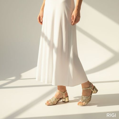 Pons Quintana Ingrit sandaal in goud tressée voor dames. Pons Quintana Ingrit sandaal in goud tressée voor dames.