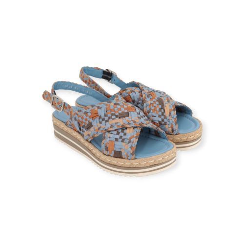 Pons Quintana Milan sandaal in licht blauw , multi tressée leer voor dames. Pons Quintana Milan sandaal in licht blauw , multi tressée leer voor dames.