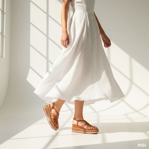 Pons Quintana Valeri sandaal in cognac tressé voor dames. Pons Quintana Valeri sandaal in cognac tressé voor dames.